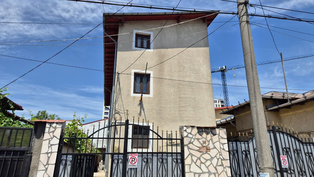 Casa P+2 - 244,08 mp + anexa + Garaj + teren 248 mp - Par...