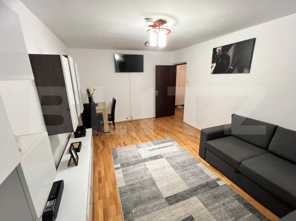 Apartament cu 2 camere in Rovine ,zona Bacriz.