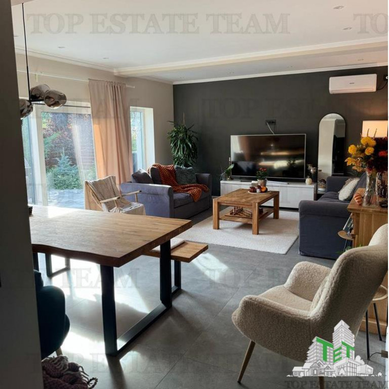 Vila eleganta cu 6 camere, situata in Mamaia Nord