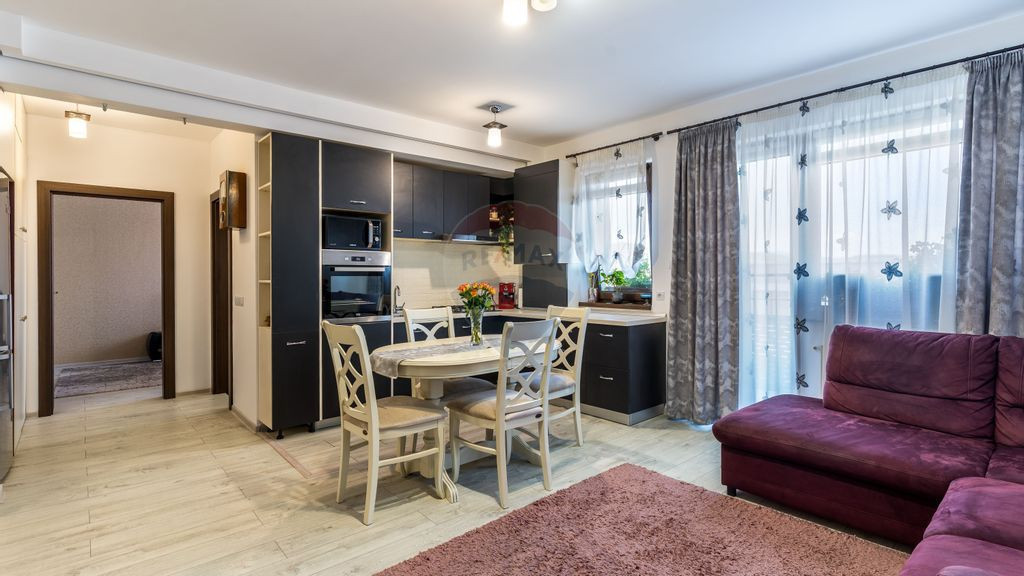 Apartament de vanzare - Sub Cetate - Floresti - 4 camere ...