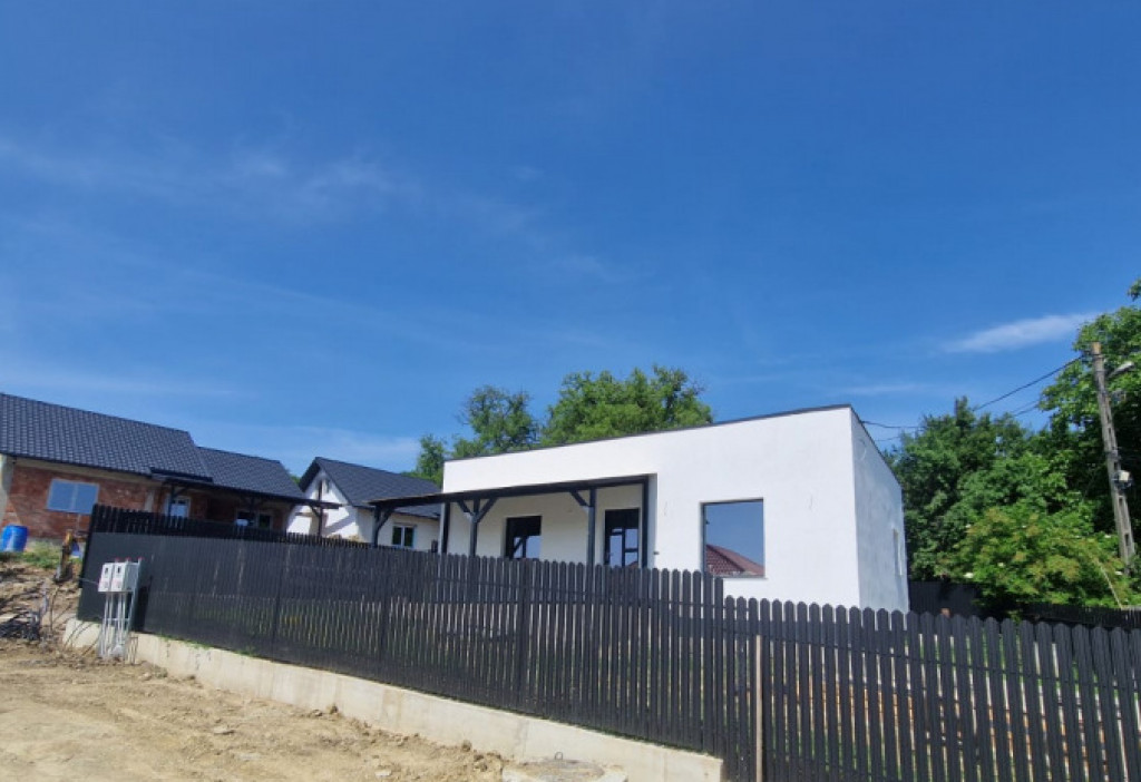 Casa Mărgineni - încălzire pardoseala, toate utilități