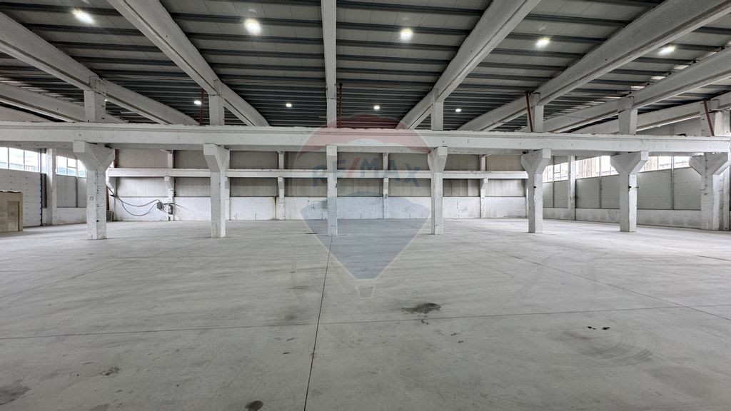 HALA DE INCHIRIAT 2,5 euro/mp