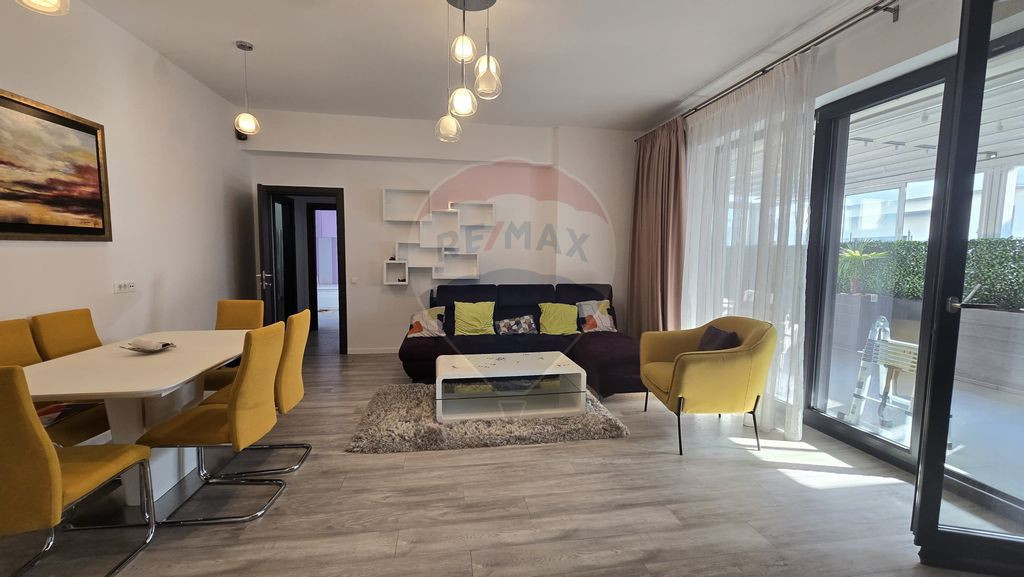 Apartament cu 3 camere superb cu terasa generoasa in zona...