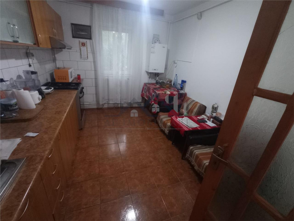 Apartament 4 camere zona CUG - Rond Vechi