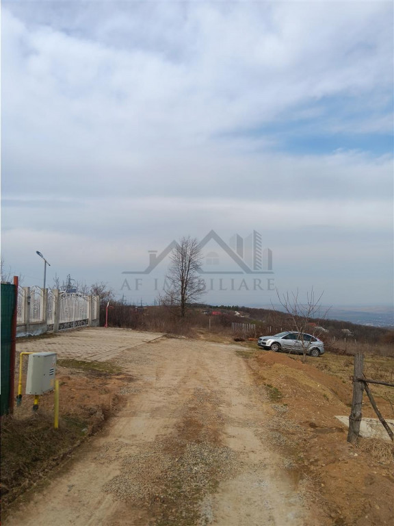 Paun Barnova teren 915mp cu Autorizatie de Constructie casa