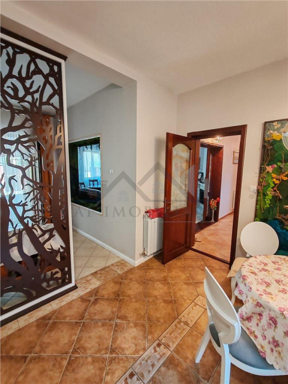 Tatarasi Vila Lux 200mp anul 2010 teren 426mp