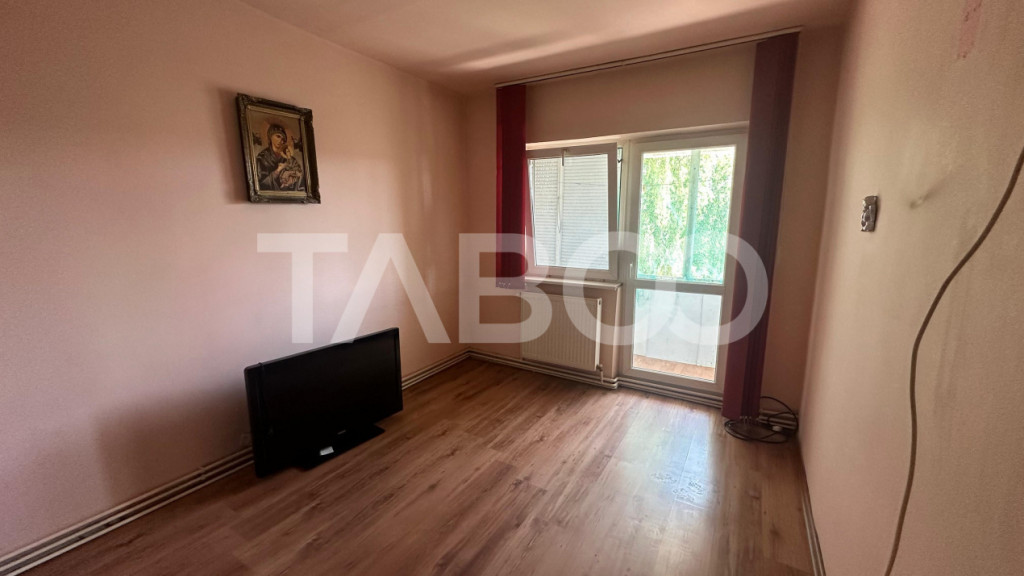 Apartament 4 camere 2 balcoane 88 mpu pivnita zona Valea Aur