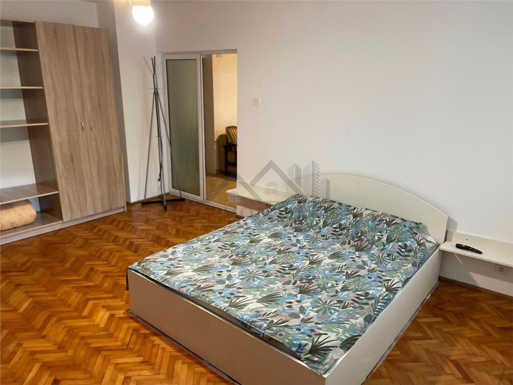 Apartament 2 camere Gara - Arcu la bloc tip vila