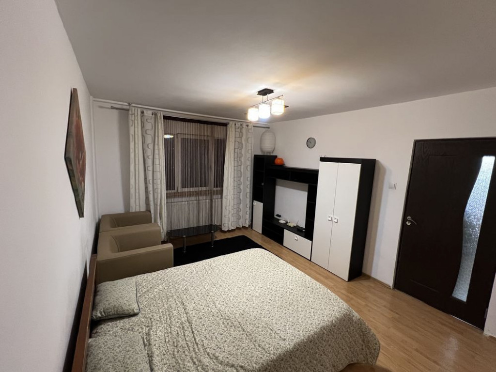 Garsoniera zona GARII