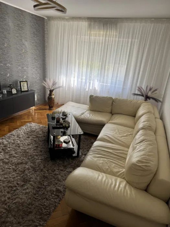 Apartament 3 camere
