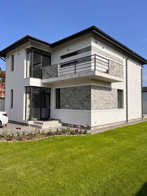 Casă Nouă de Vânzare - zona nord, cartier Arcasilor