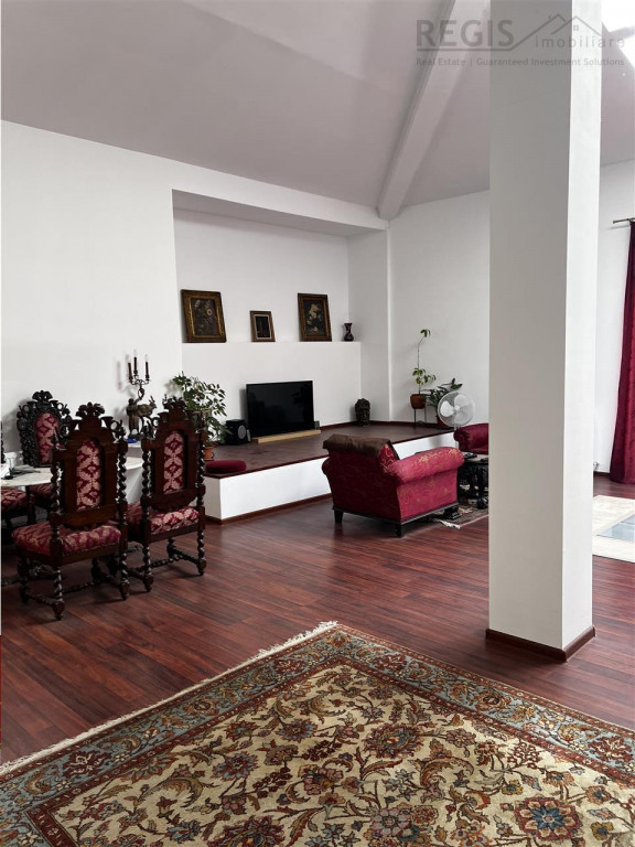 Vila interbelica eleganta complet renovata