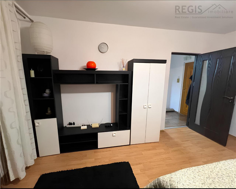 GARSONIERA DECOMANDATA, PIATA DACIA, BRASOV