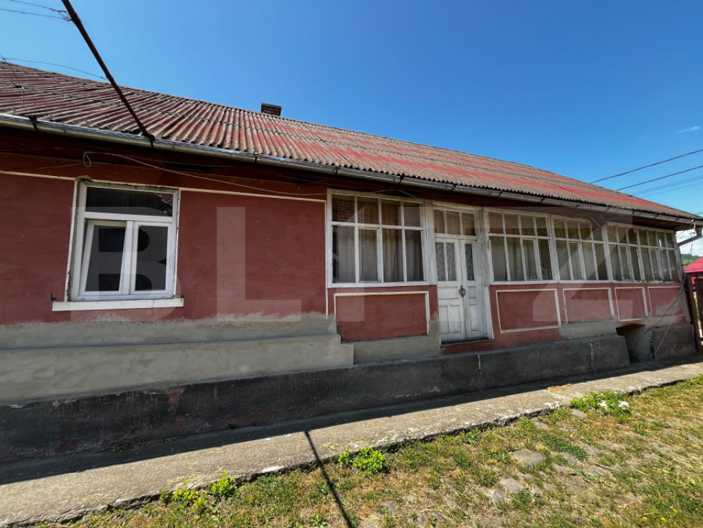Casa de vanzare, 140 mp, 3300 mp teren, la 25 km de Bistrita