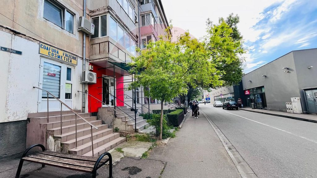 Casă / Vilă cu 3 camere de vânzare în zona Eminescu