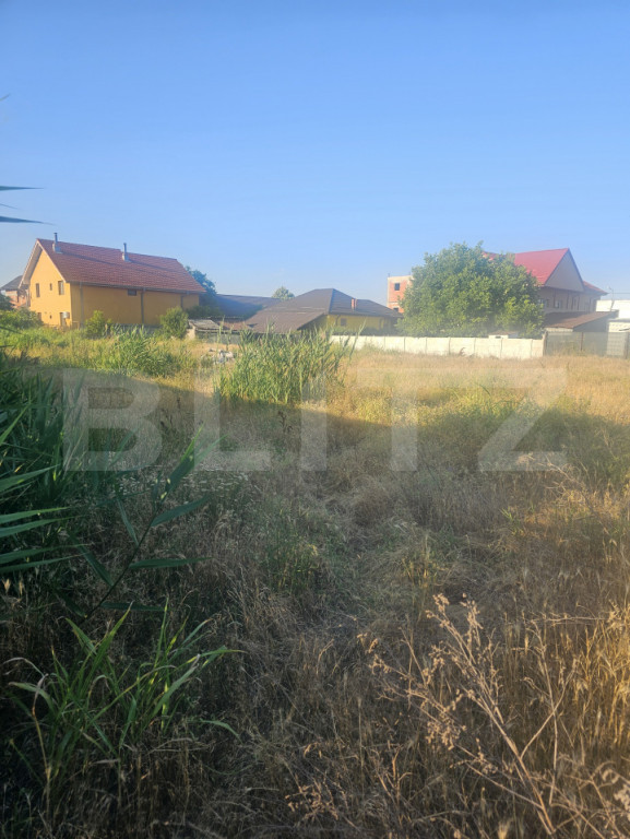 Teren intravilan 1898 mp,zona Restaurant AMBASADOR