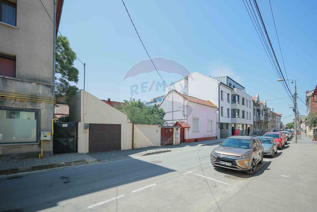 Apartament cu 3 camere de vânzare în zona Ultracentral