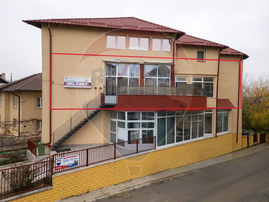 Etaj 1 de închiriat spațiu comercial Obcini
