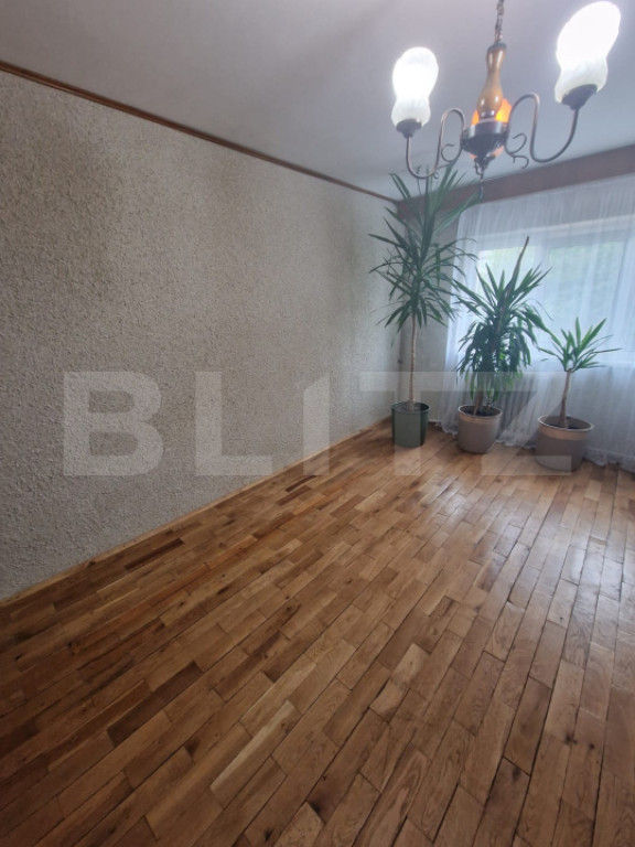 Apartament 2 camere, decomandat, 52 mp, etaj intermediar, zo