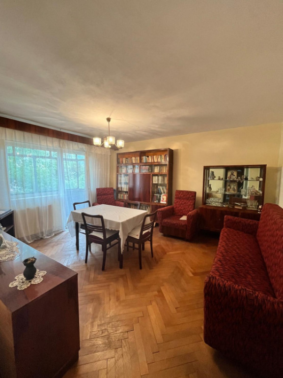 Apartament 4 camere, decomandat,81 mp, Radauti