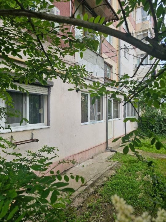 Apartament 3 camere decomandat | 68 mp | Parter | Micro 16 |