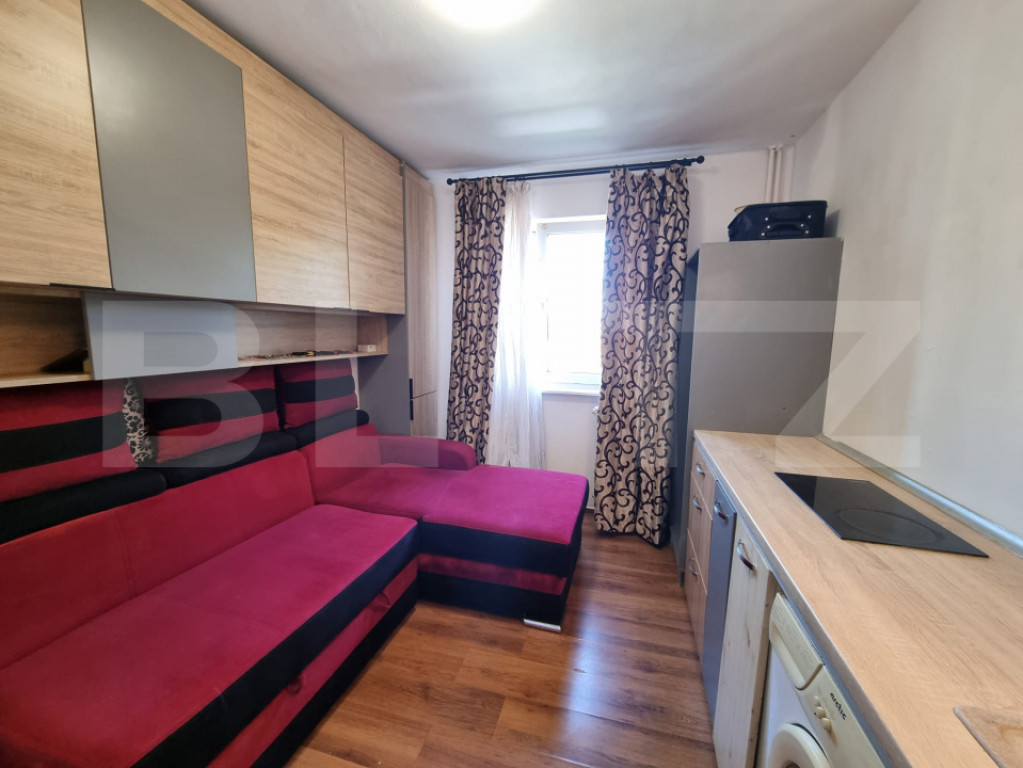 Camera cămin de vânzare, 10 mp, în zona Florilor