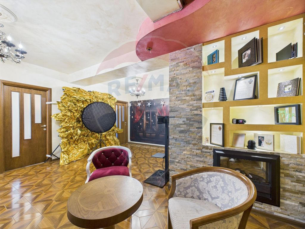 Apartament spatios cu 3 camere de vânzare în zona Colen...