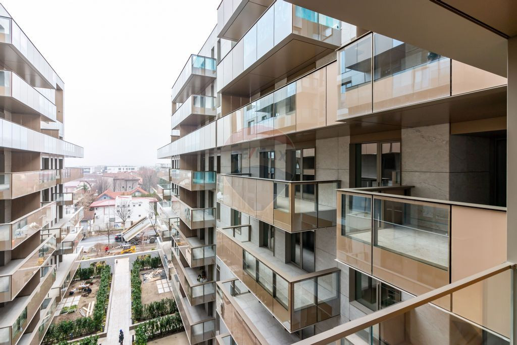 Apartament 3 camere de vânzare – Cortina 126, Bd. Erou...