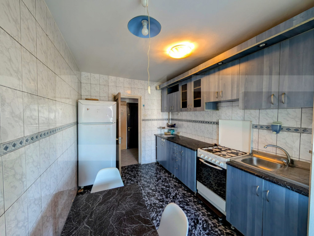 Apartament 3 camere, 70 mp, zona Tei