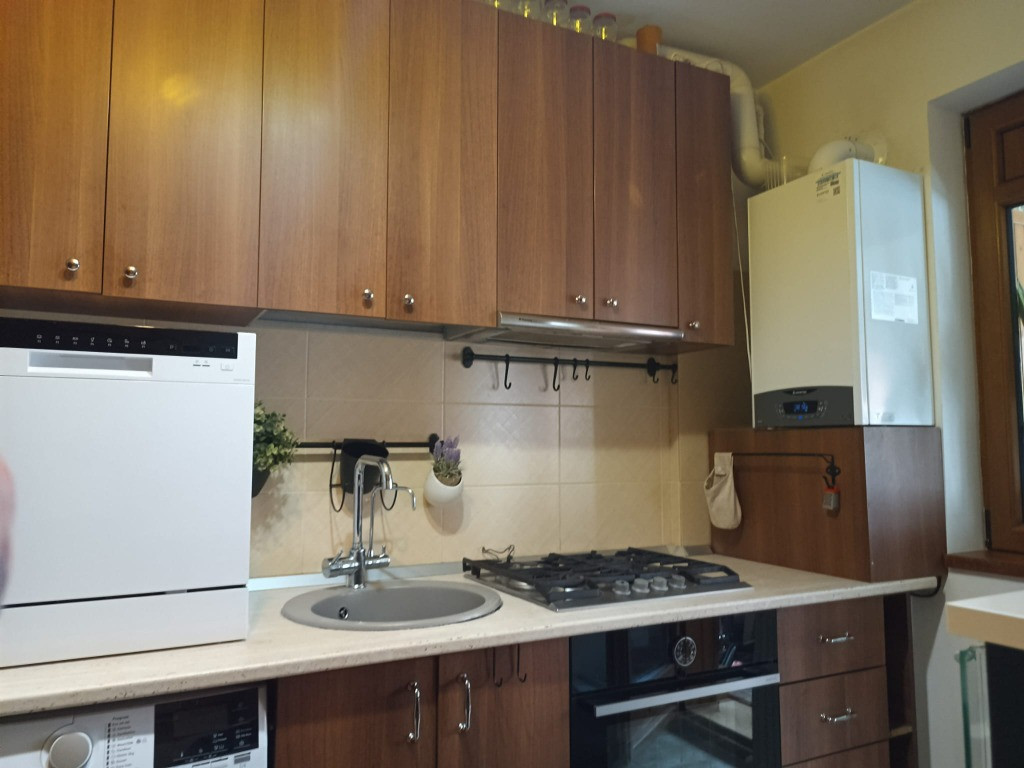 Metrou Dimitrie Leonida/Berceni 6/7 min | Garsoniera decomandata| 43mp