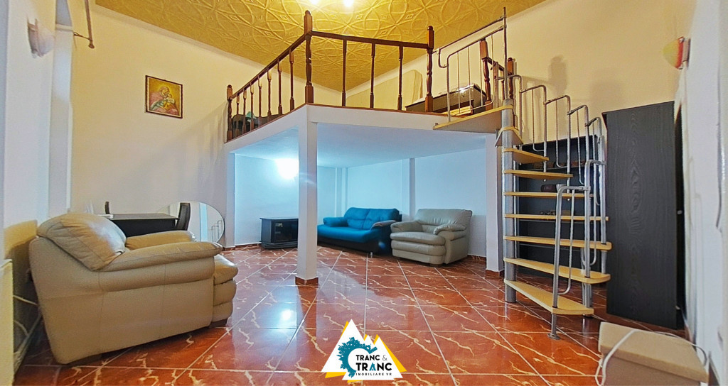 Apartament cu 2 camere de închiriat – Ultracentral, lângă Teatru