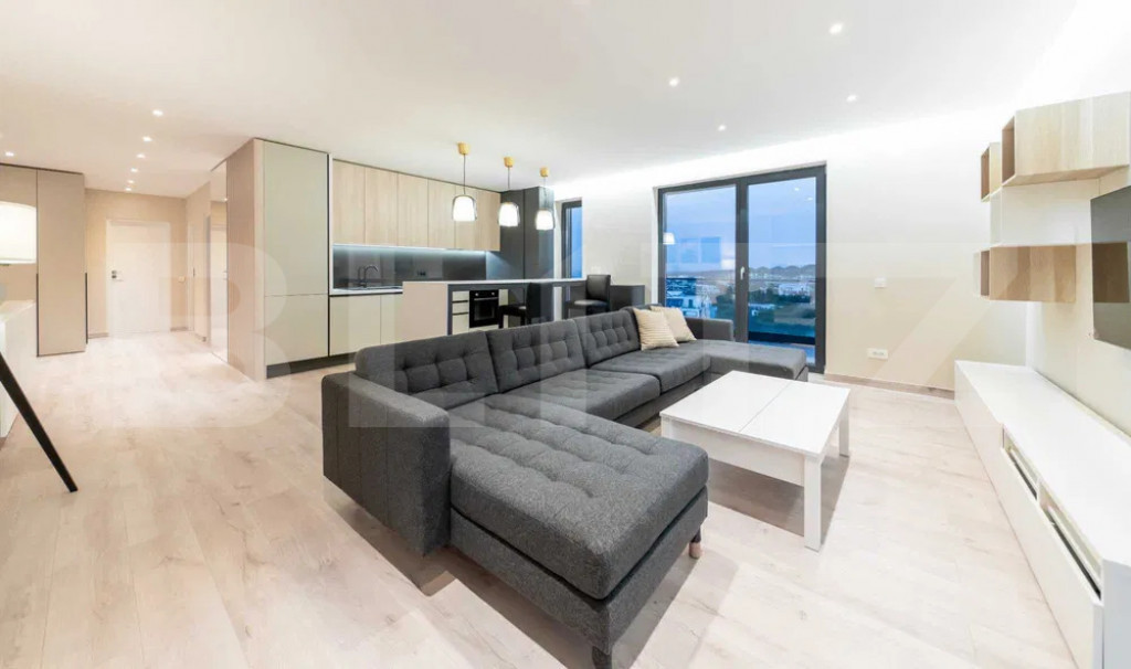 Apartament 3 camere, lux, 84 mp, zona strazii Augustin Prese