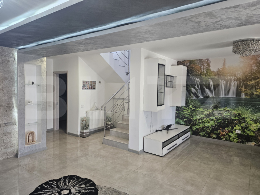 Casa P + E cu toate utilitatile, 3 camere, 160 mp utili, in