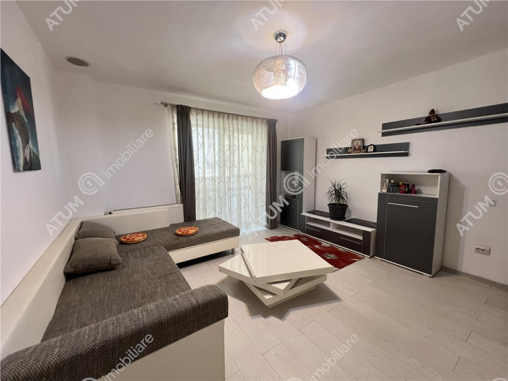 Apartament de 2 camere cu balcon la etajul 1 zona Doamna Sta