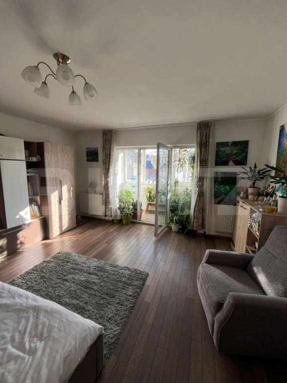 Apartament semidecomandat, etaj intermediar, zona Stejarului