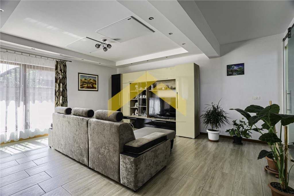 Casa tip duplex de Vladimirescu