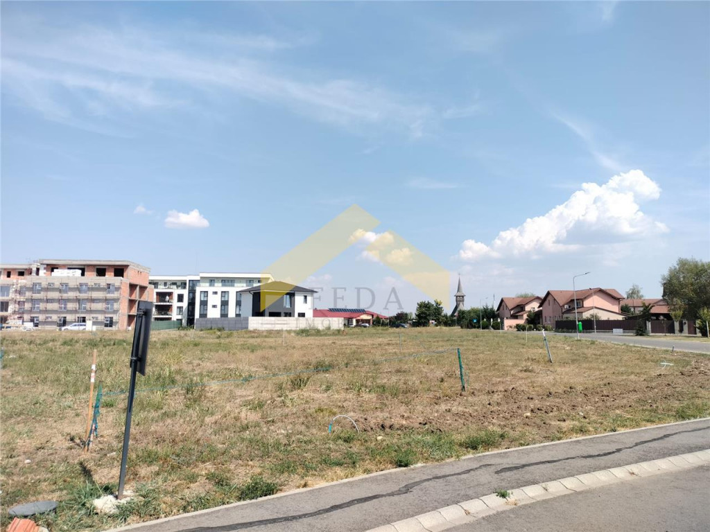 Teren intravilan de cartierul Via Carmina