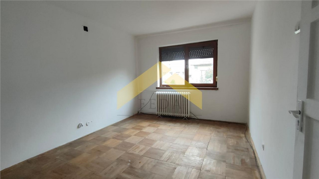 Apartament 2 camere de zona Boul Rosu