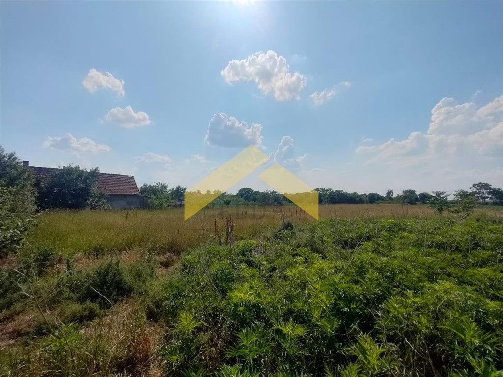 Teren intravilan de in localitatea Siclau