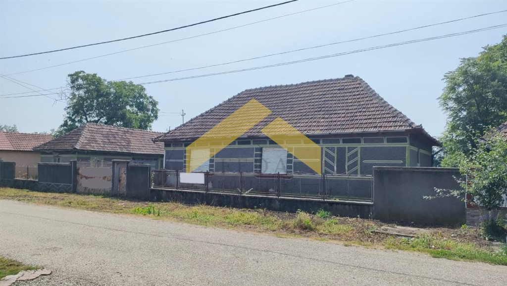 Casa de in localitatea Simand