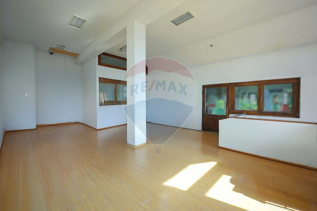 Spațiu comercial 200 mp de închiriat în zona Centru Civic