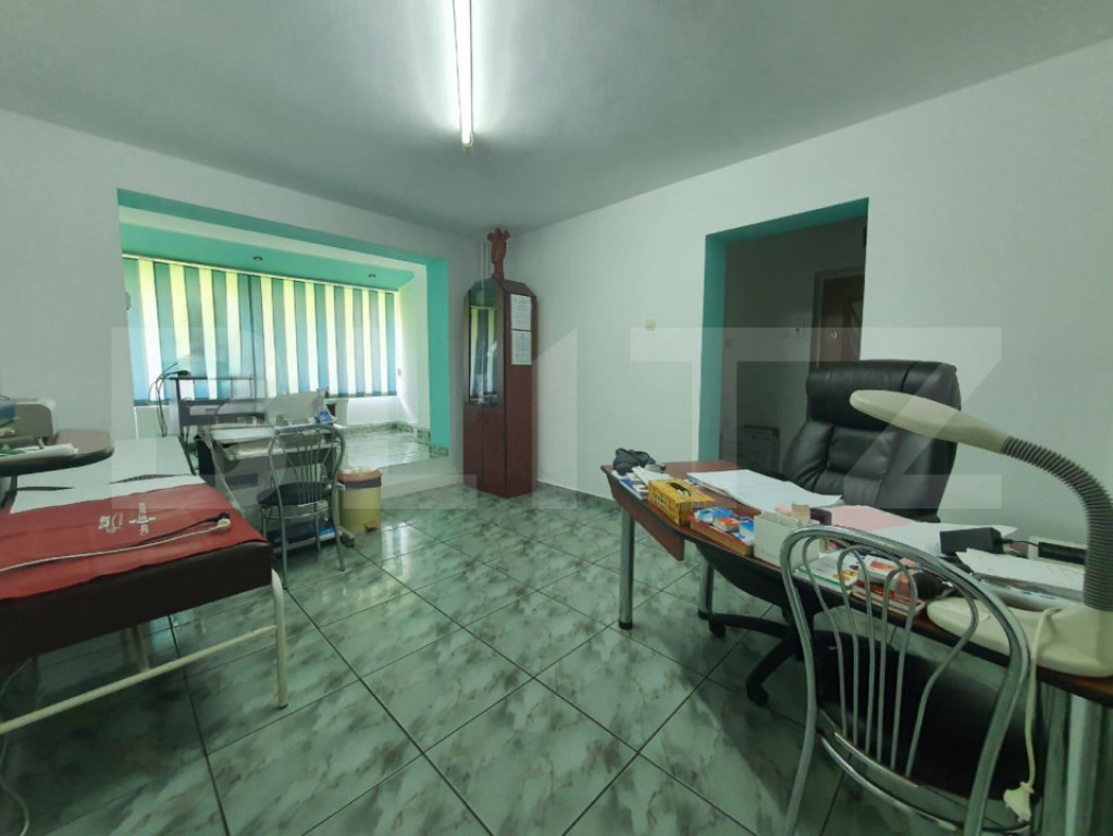 Spatiu comercial de vanzare, pretabil cabinet medical 48mp u