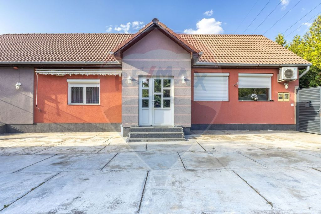 Casă 3 camere si teren 765 mp de vanzare Micalaca,Arad