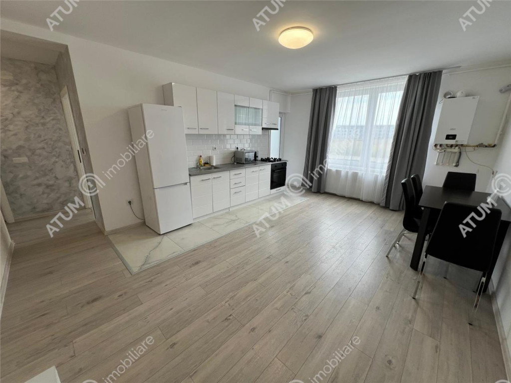 Apartament cu 3 camere si balcon in zona Doamna Stanca