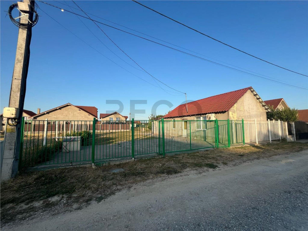 RECO Teren intravilan cu utilitati anexa tip casa - Osorhe