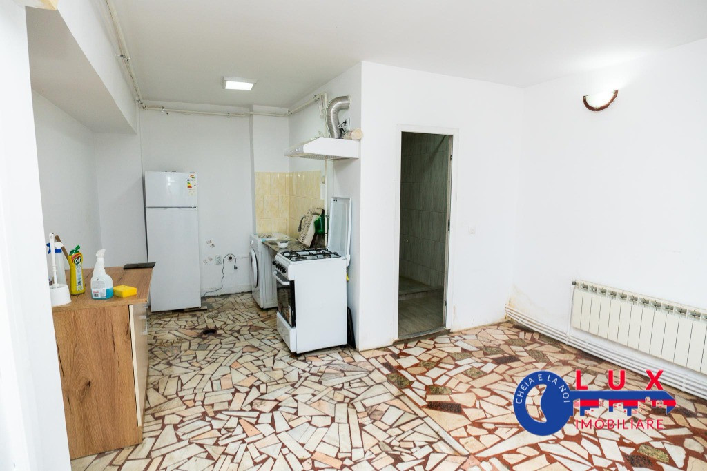 ID 10067 CAZARE 6 PERSOANE *ULTRACENTRAL