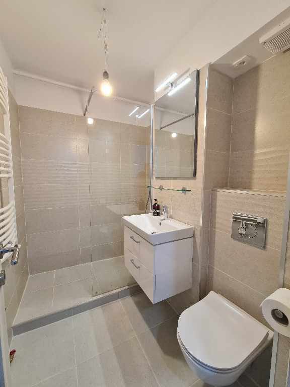 Garsoniera zona TRACTORUL