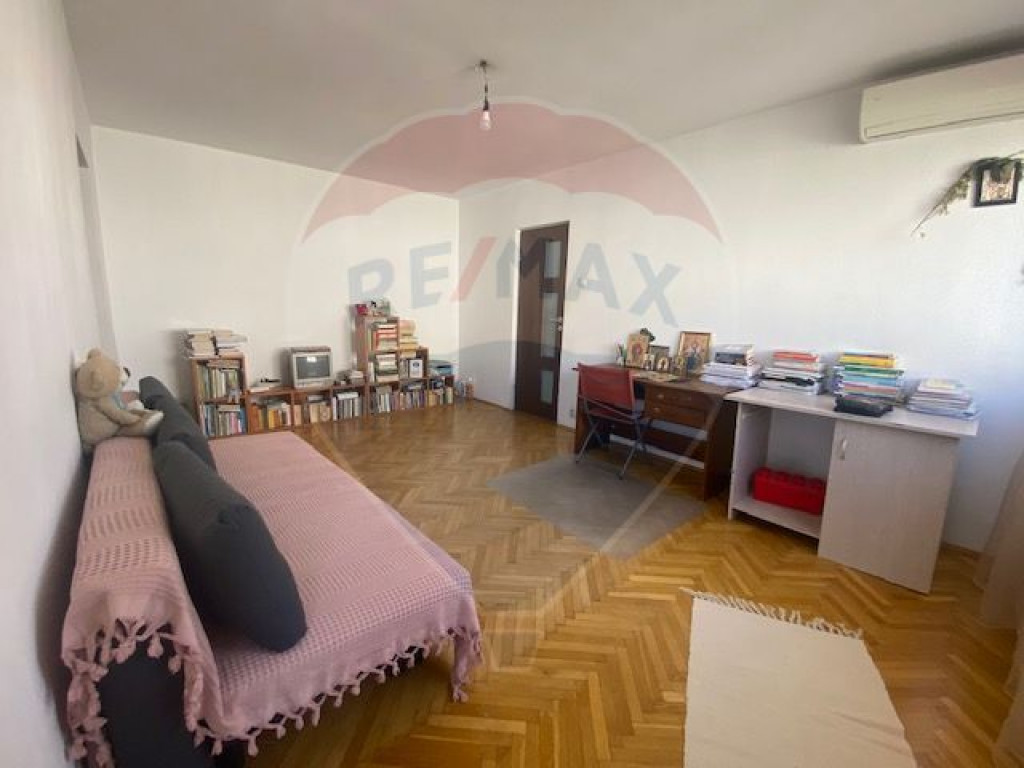 Vanzare apartament cu 2 camere in zona Obor