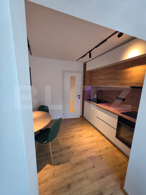 Apartament de vanzare, cu 2 camere, 56 mp, zona Independente