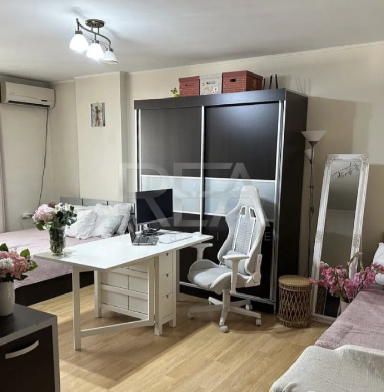 Garsoniera 2/5, centrala, bloc 2008, Drumul Taberei.